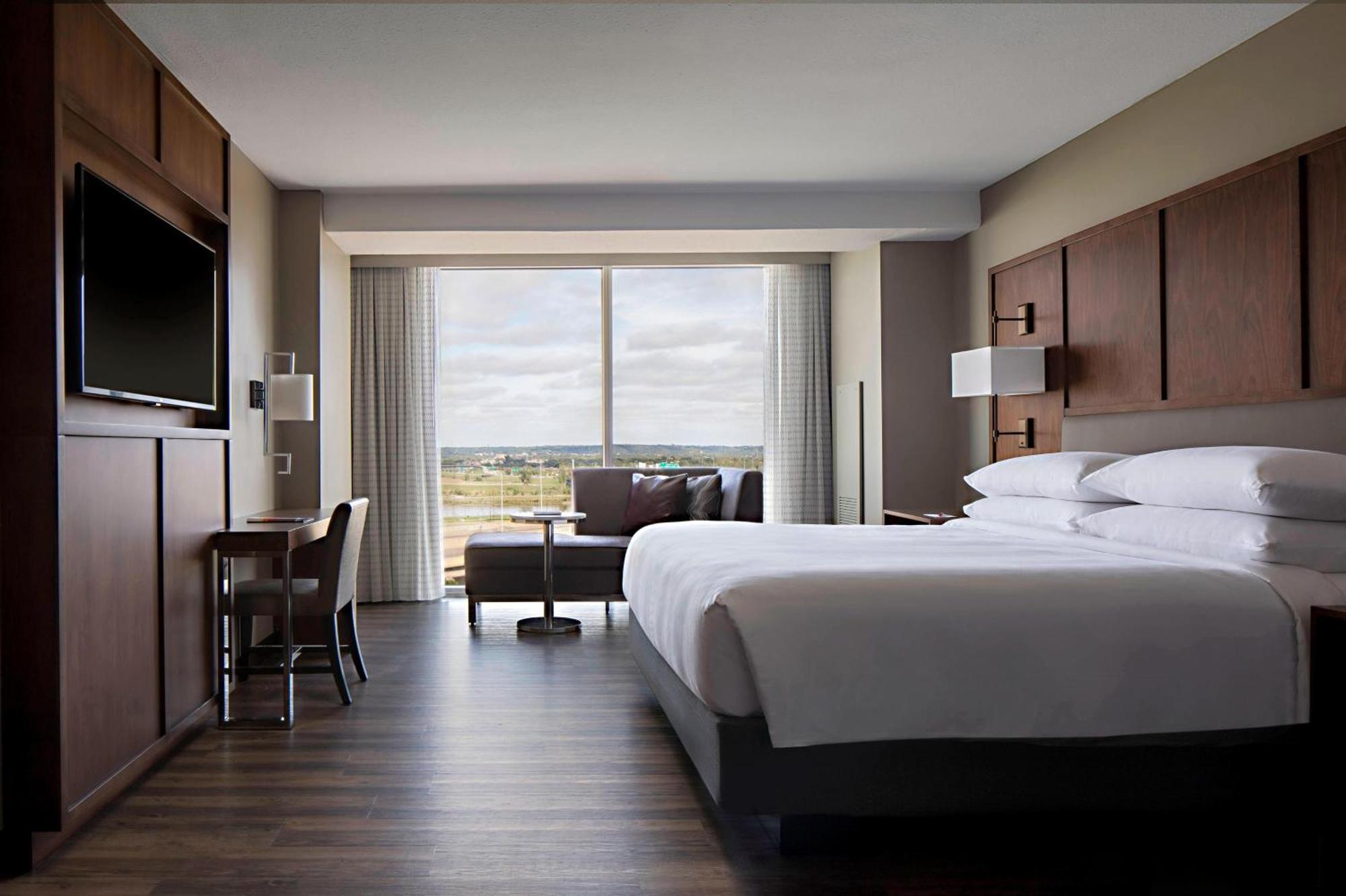 Hotel Omaha Marriott Downtown At The Capitol District Exterior foto